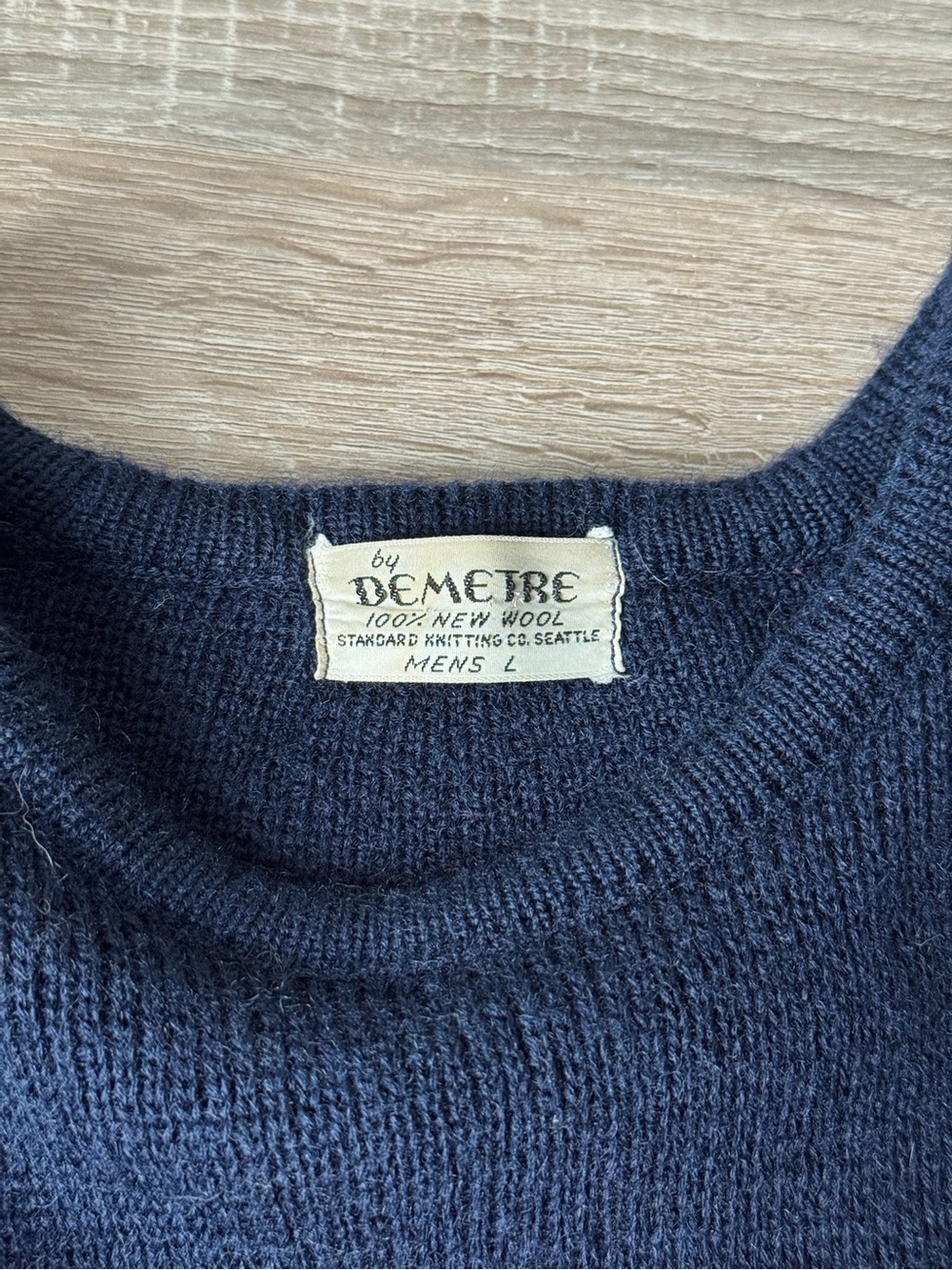 Vintage Demetre Seattle 100% Wool Sweater Mens Large Navy Red Color Block USA - Picture 3 of 4